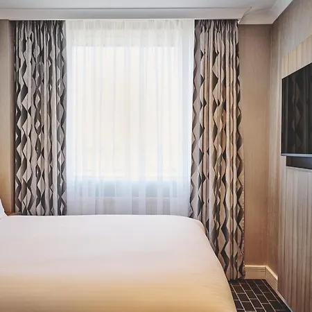 City Sleeper At Royal National Hotel-2