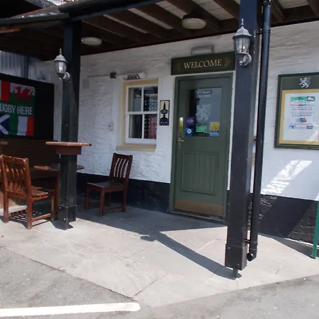 The White Lion Hotel-2
