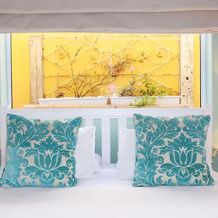 Dolphin Inn Guesthouse-2