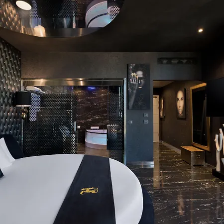 Hugo'S Boutique Hotel - Adults Only-3