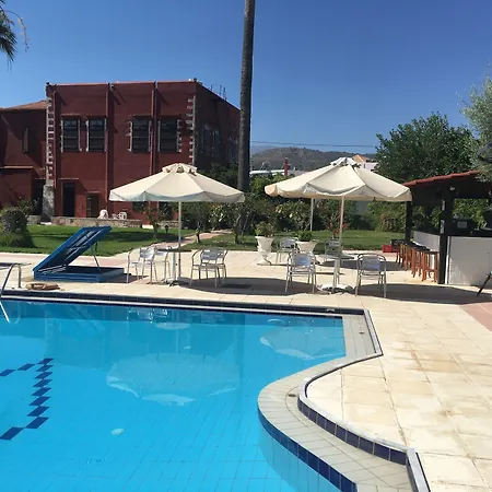 Oasis Guesthouse-2