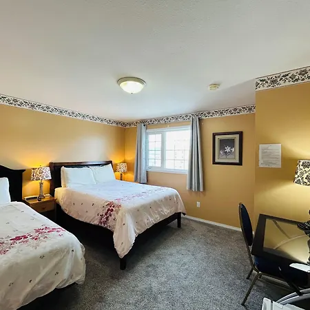 Midnight Sun Inn-3