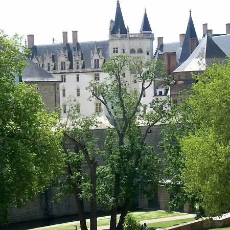 Hotel Du Chateau-3
