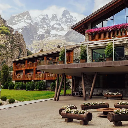 Grand Hotel Courmayeur Mont Blanc, By R Collection Hotels-2