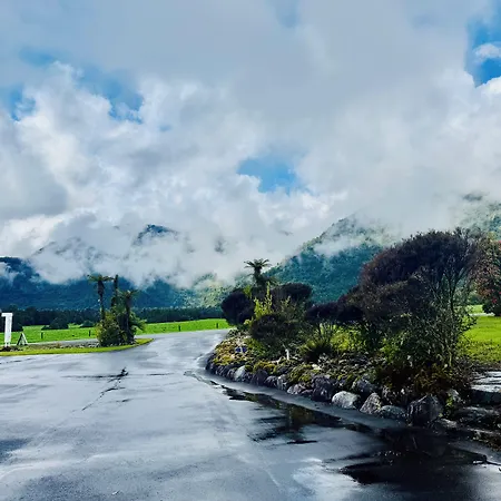 Franz Josef Oasis-2
