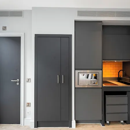 Staycity Aparthotels London Greenwich High Road-3