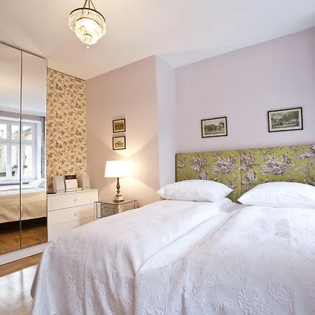 Crystal Suites Chez Helena-2