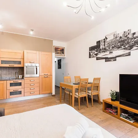Trinitadeimonti Guest House-2