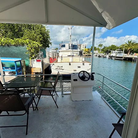 Captain Pip'S Marina & Hideaway-2