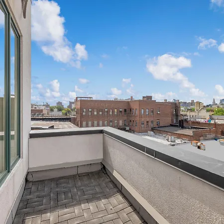 Aura Hotel Brooklyn-3
