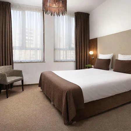 Hotel La Reine-3