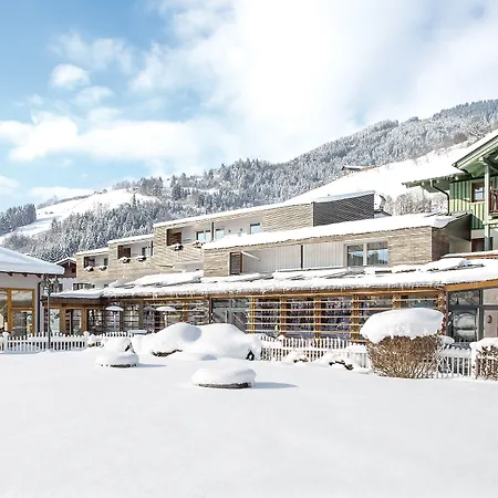 Pop-Up Living Zell Am See-2