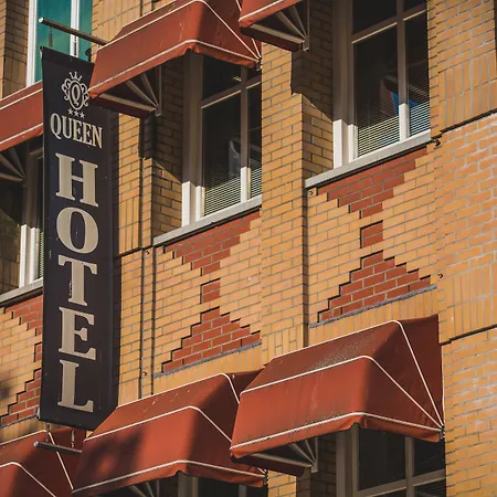 Queen Hotel-2