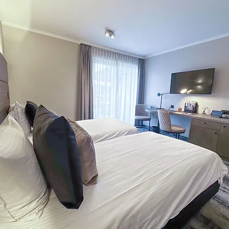 Hotel Charleroi Airport - Van Der Valk-3