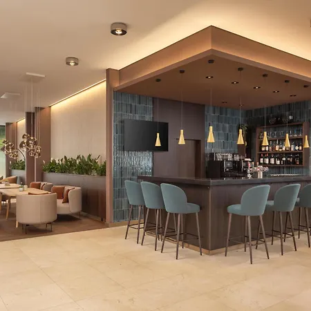 Hilton Garden Inn Davos-2
