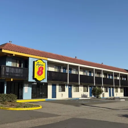Super 8 By Wyndham Petaluma-3