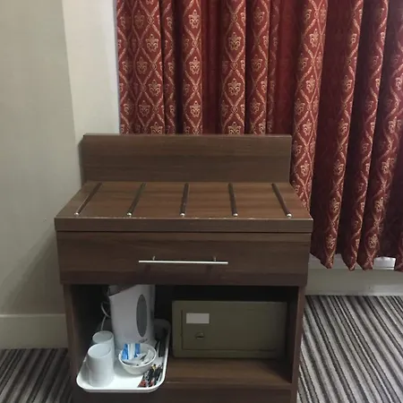 Hotel Oliver, 198 Cromwell Road Sw50Sn-2