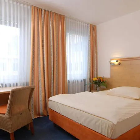 Hotel Amba-2