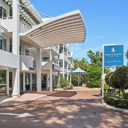 Broadwater Resort Como-3