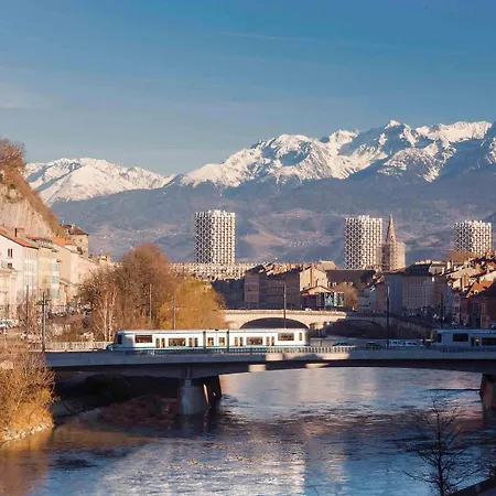 Ibis Grenoble Gare-3