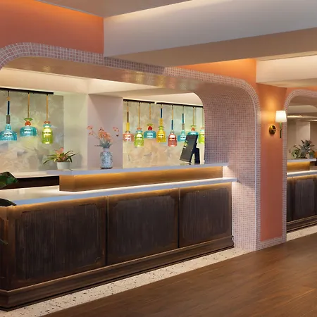 Ocean Key Resort & Spa, A Noble House Resort-2
