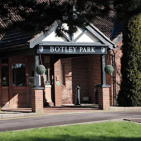Macdonald Botley Park Hotel & Spa-3