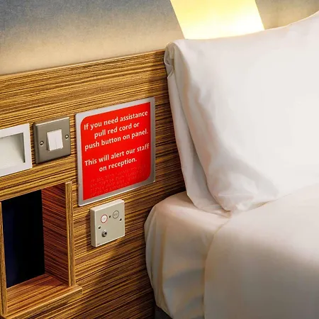 Ibis Budget London Heathrow Central-3