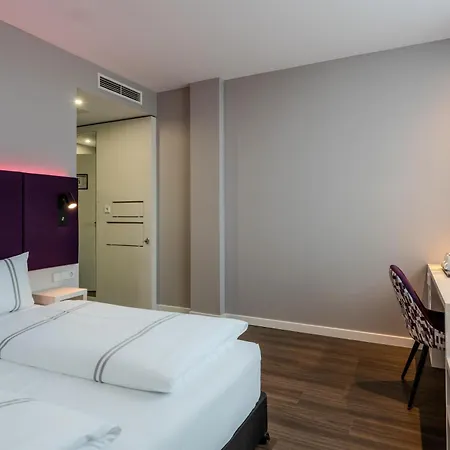 Premier Inn Koblenz City-3