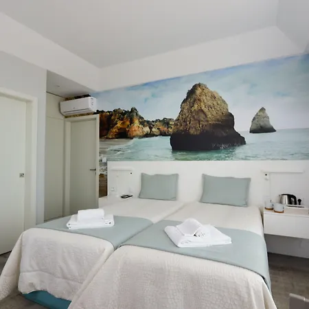 Golden Beach Guest House & Rooftop Bar-2