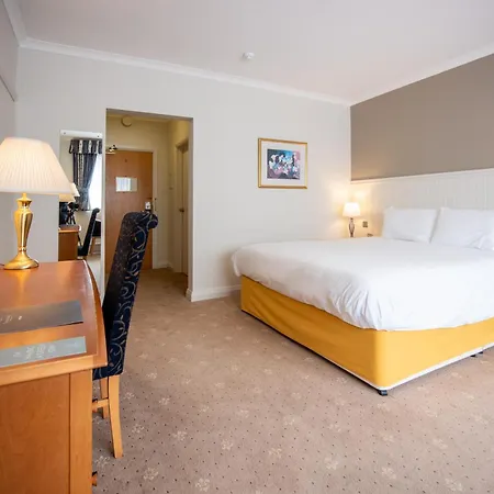 Tiverton Hotel Lounge & Venue-3