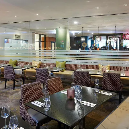 Novotel London West-3