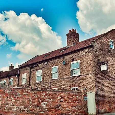 Maypole Farm, Cawood-3
