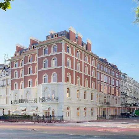 Delano London-2