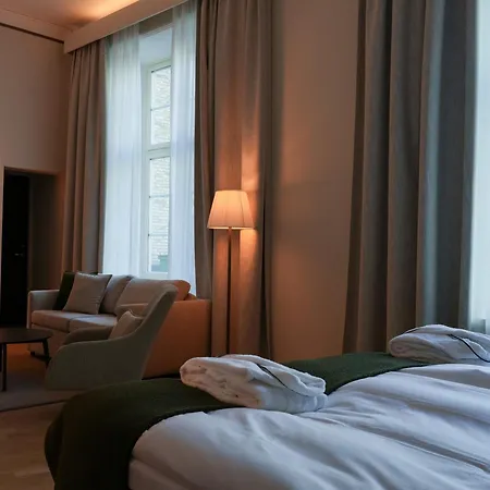 Clarion Hotel Post-2