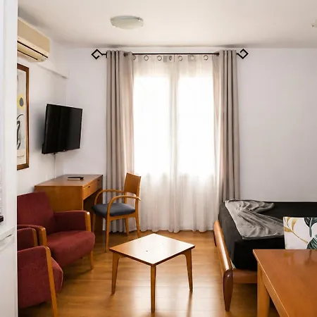 Apartamentos Turisticos Avenue Park-3