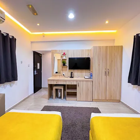 24 Gold Hotel-3