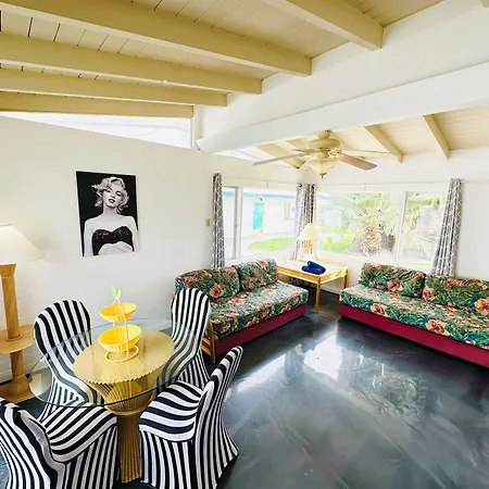 A Place In The Sun Hotel - Adults Only Big Units, 24H Heated Pool & Spa In 1 Acre Park Prime Location, Dog Friendly, Top Midcentury Modern Boutique Hotel-2