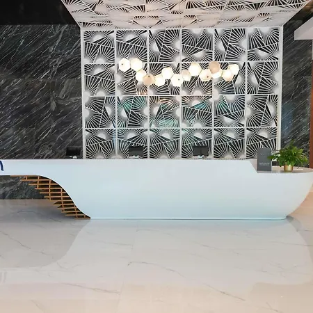 Adagio Premium The Palm-3