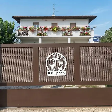 B&B Il Tulipano Free Private Parking-3