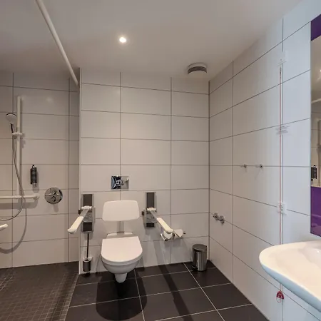 Premier Inn Berlin Alexanderplatz-2