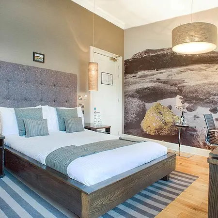 Rooms & Suites Picardy Place-3