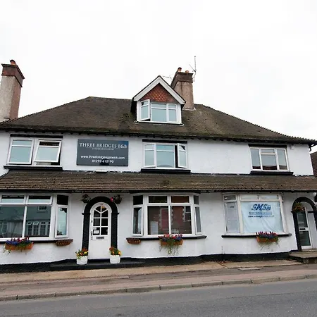 Three Bridges B & B - Gatwick-2