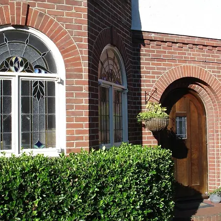 Crabble Hill House-2