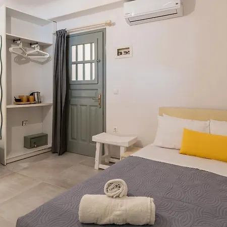 Orpheas Rooms-3