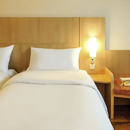 Ibis Gloucester-2