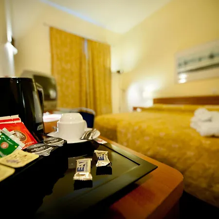 Ramada Airport Hotel Prague-2