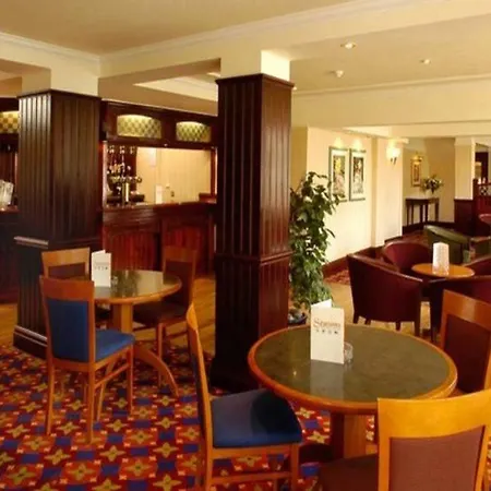 Comfort Hotel Harrow-3