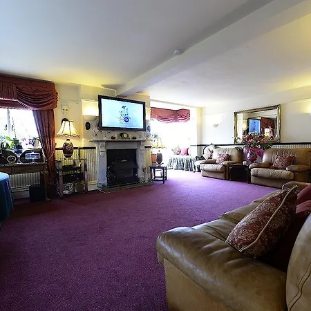 Meryan House Hotel-3