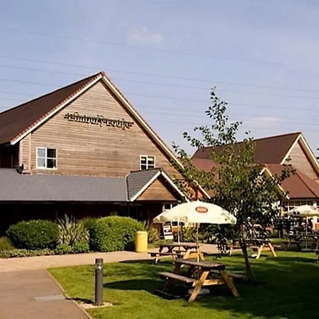 Premier Inn Tewkesbury-2