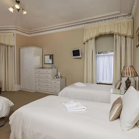 Glengarry Guest House-2